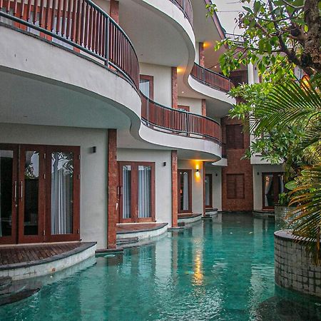 Djabu Seminyak Hotel Denpasar Exterior foto