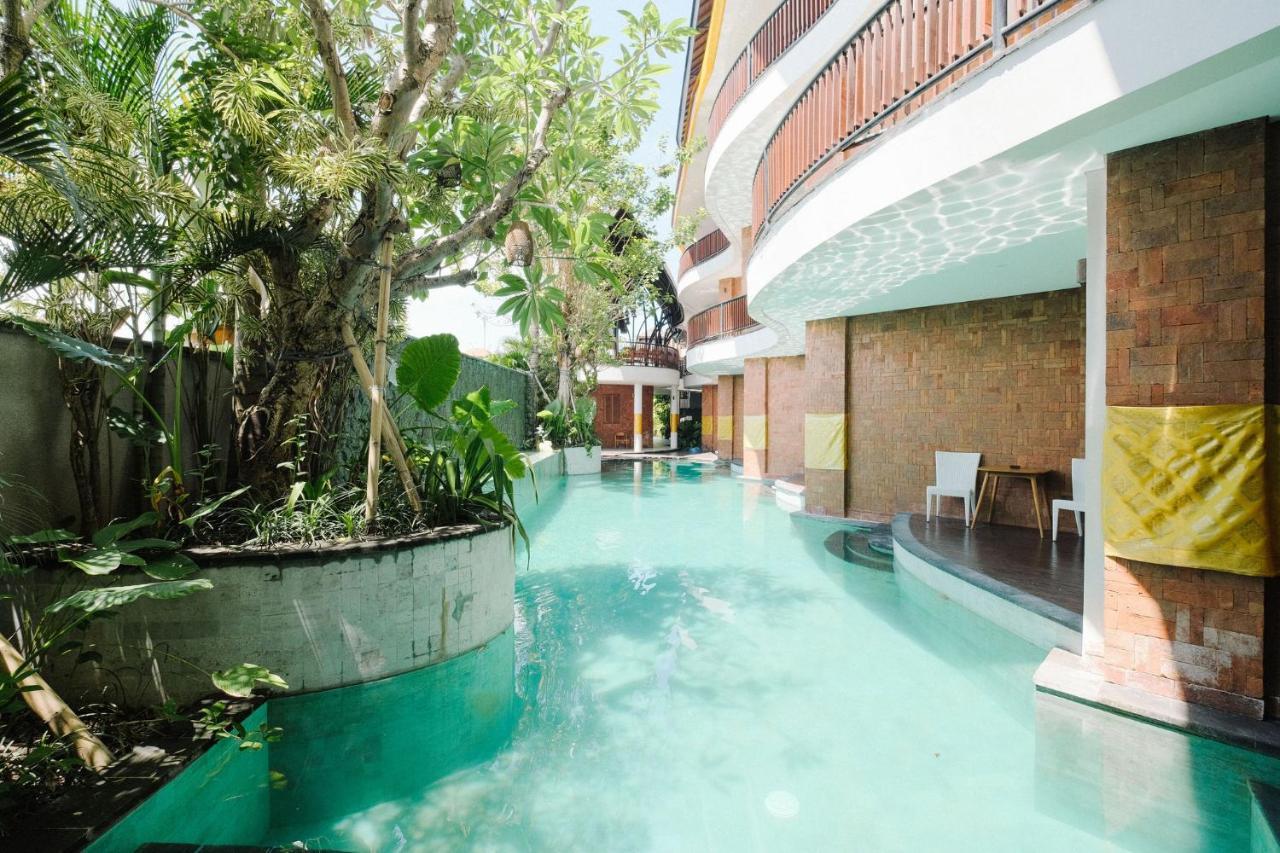 Djabu Seminyak Hotel Denpasar Exterior foto
