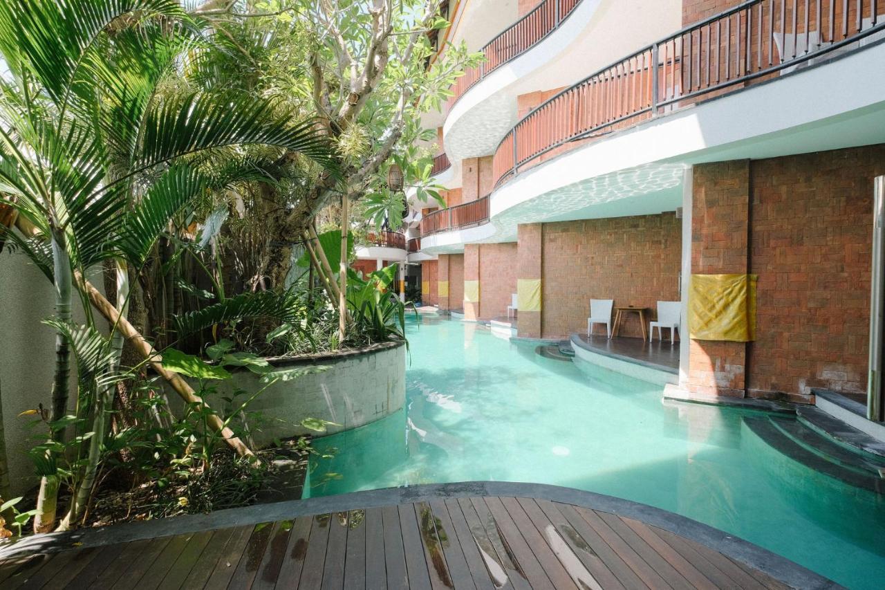 Djabu Seminyak Hotel Denpasar Exterior foto
