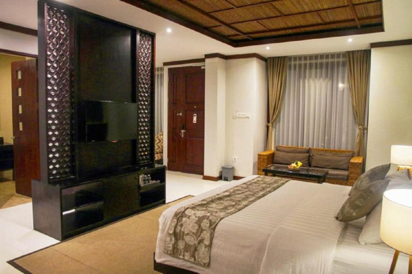 Djabu Seminyak Hotel Denpasar Exterior foto