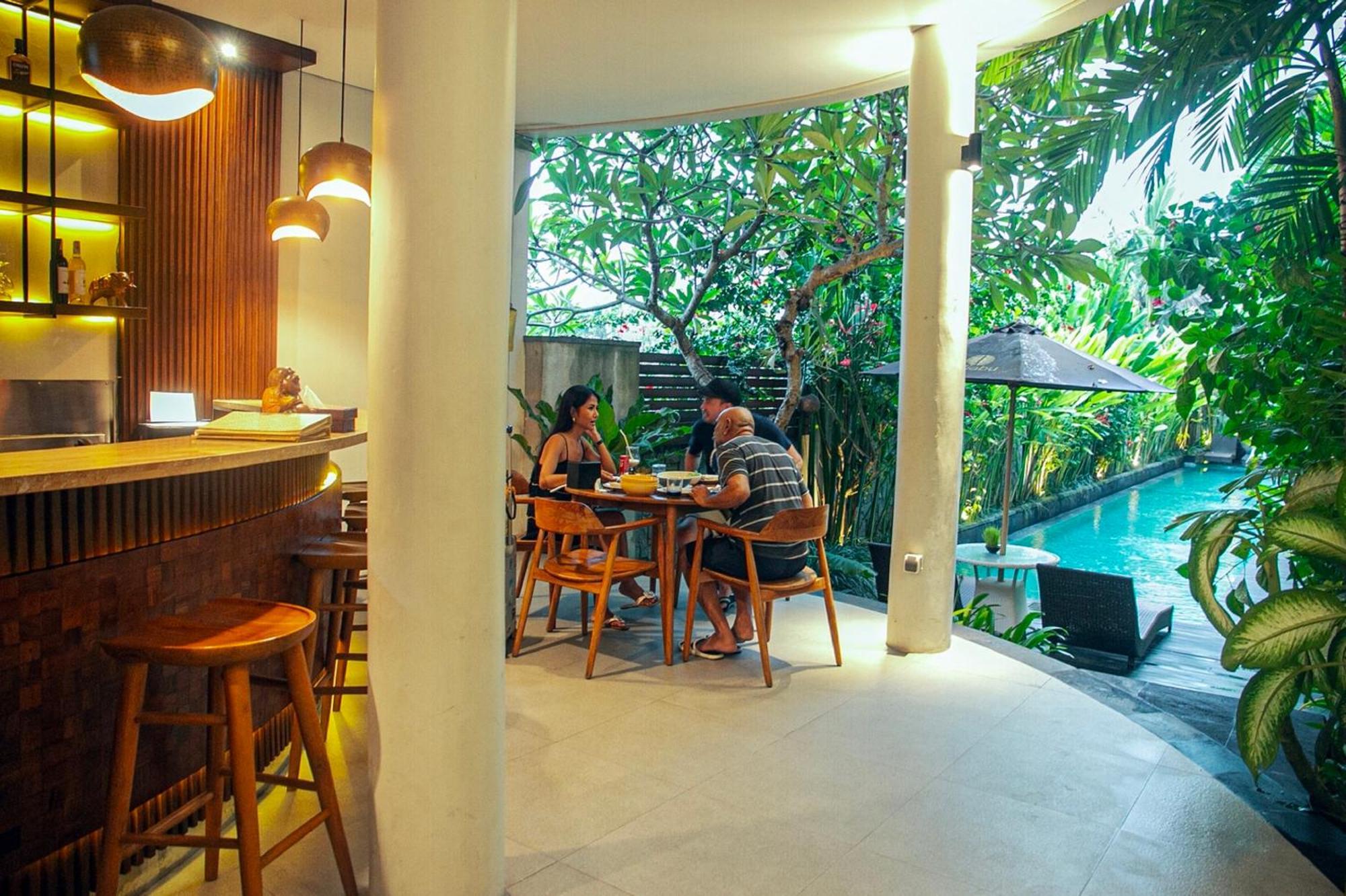 Djabu Seminyak Hotel Denpasar Exterior foto