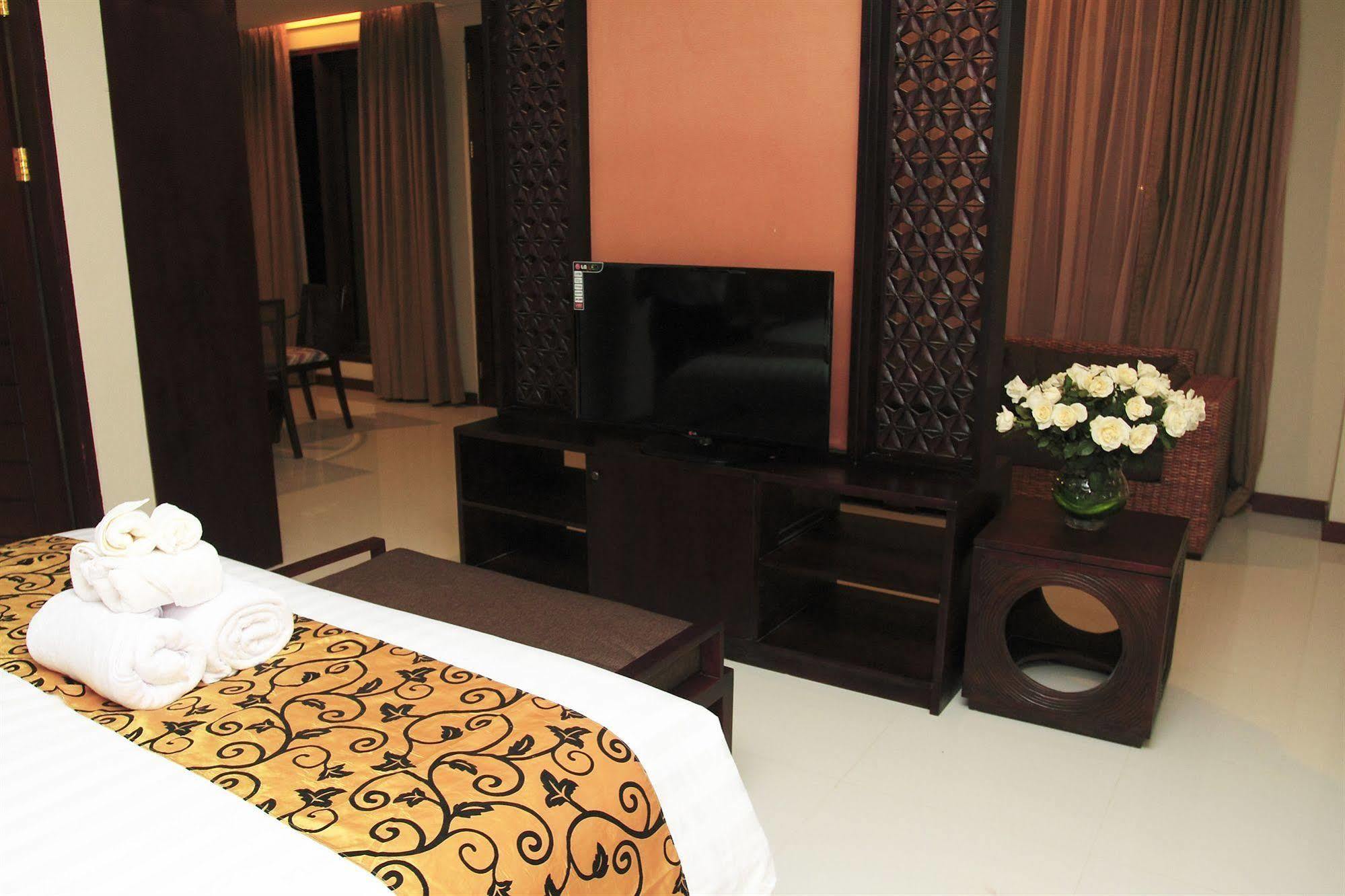 Djabu Seminyak Hotel Denpasar Exterior foto